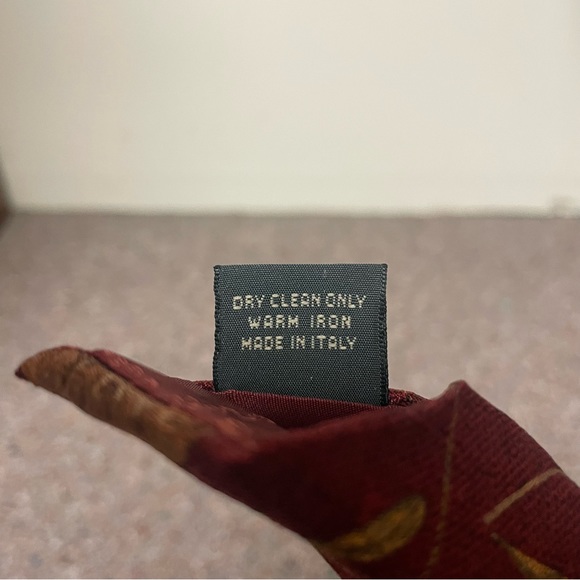 Vintage Ermenegildo Zegna Neck Tie Red Floral 100% Silk Made In Italy - Picture 7 of 7